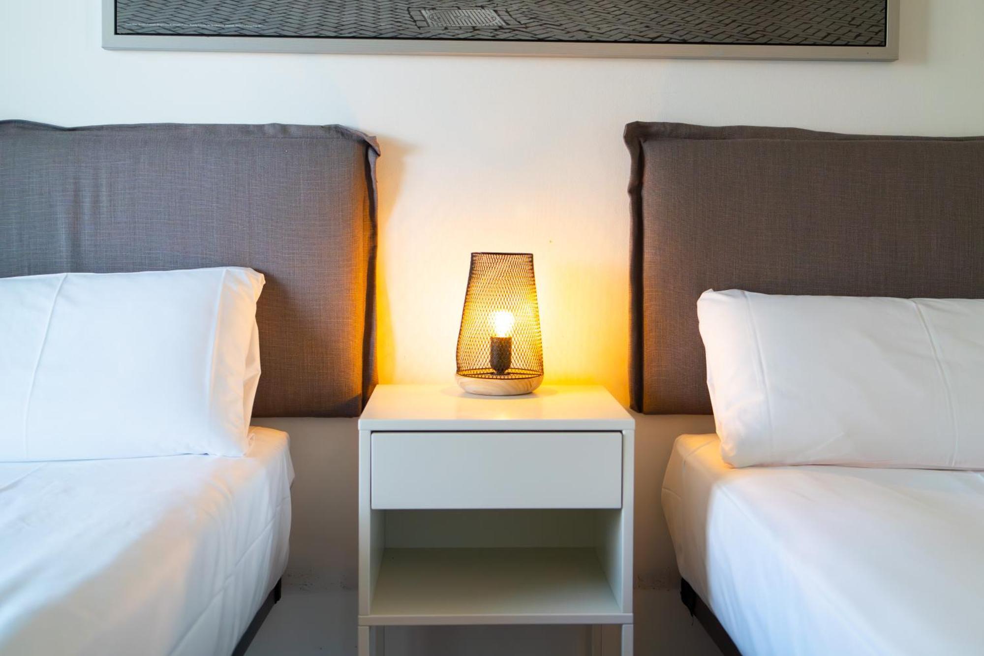 Unique Rentals-Seafront Luxe Suites Barcelona Exterior photo