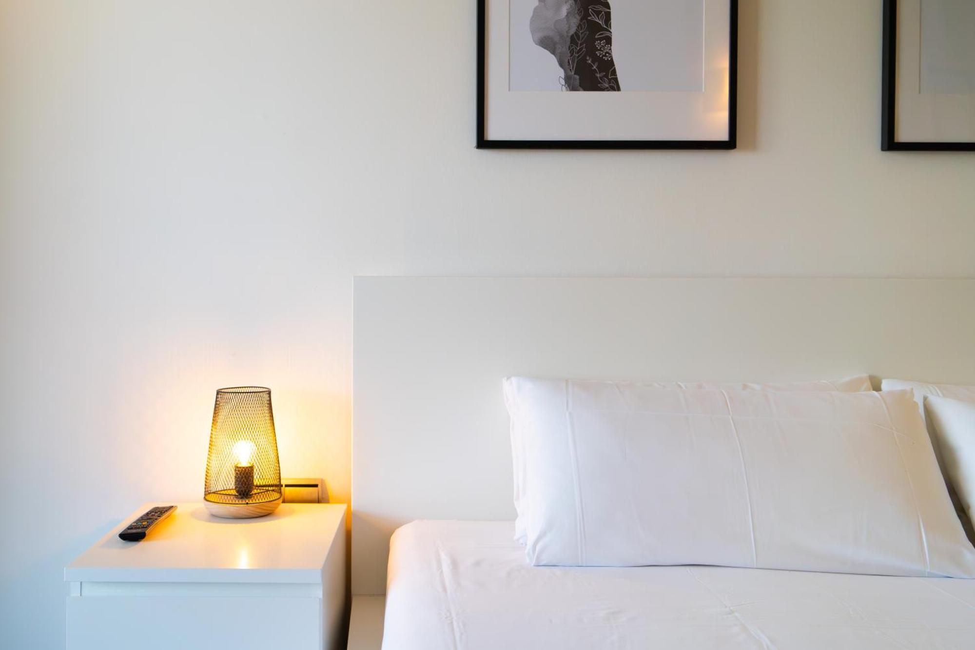 Unique Rentals-Seafront Luxe Suites Barcelona Exterior photo