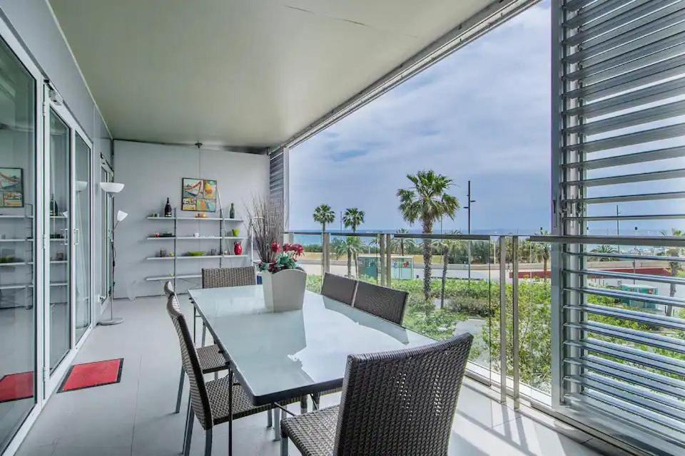Unique Rentals-Seafront Luxe Suites Barcelona Exterior photo