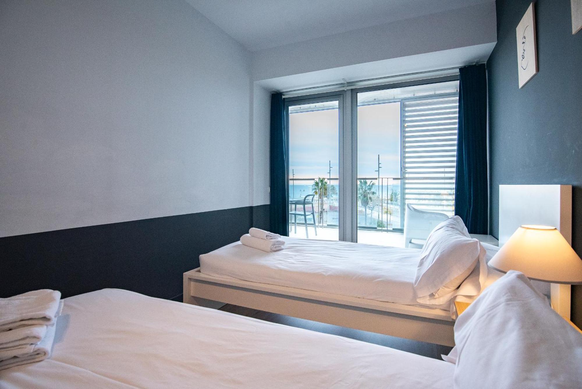 Unique Rentals-Seafront Luxe Suites Barcelona Exterior photo