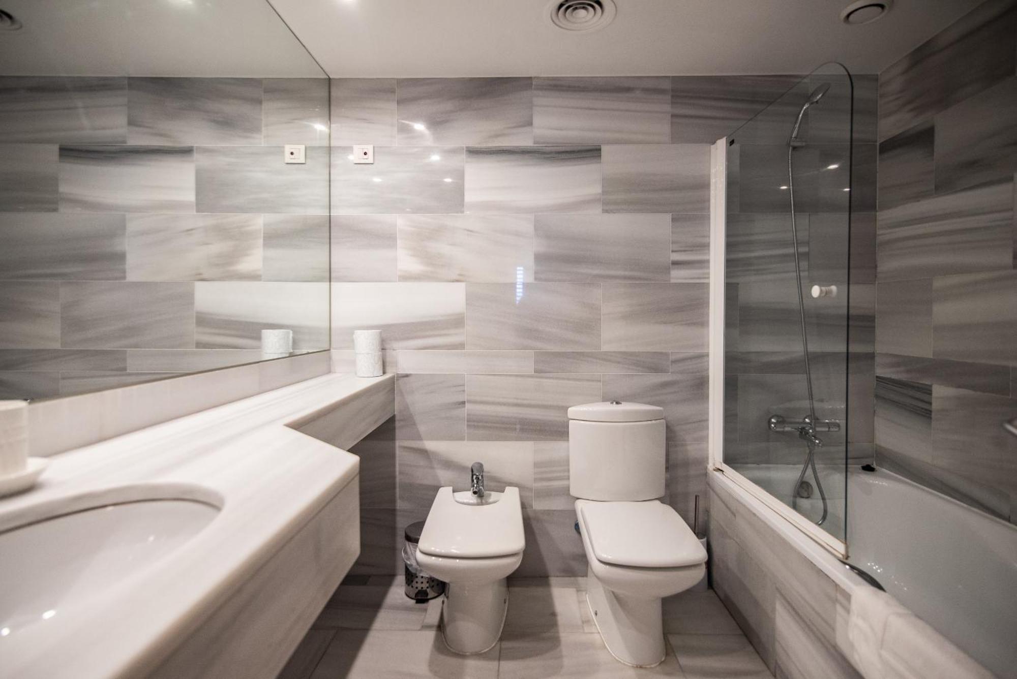 Unique Rentals-Seafront Luxe Suites Barcelona Exterior photo
