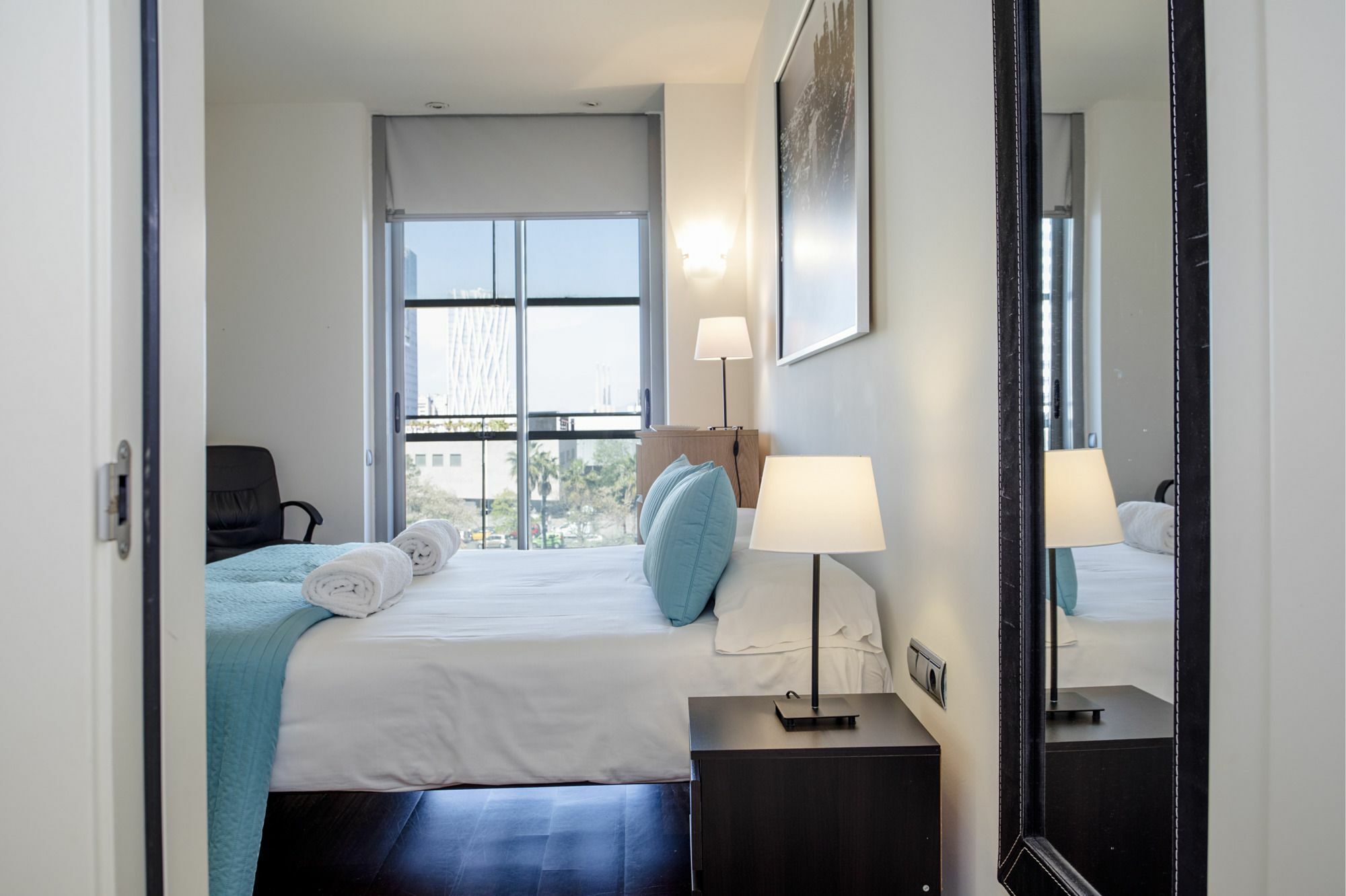 Unique Rentals-Seafront Luxe Suites Barcelona Exterior photo